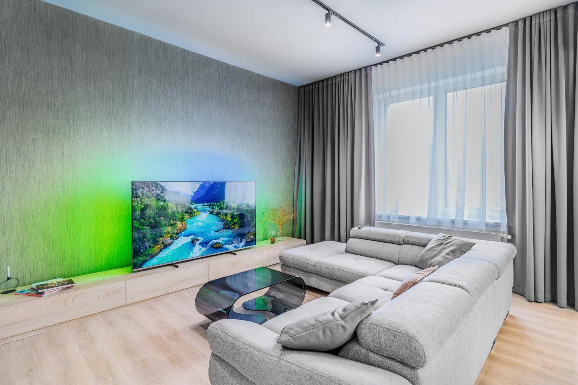 Chalupku - Luxurious Apartment 70M2 In Direct Centrum With Parking Included, Air-Conditioned, Balcony, Quiet Sleep, Best In Town Banská Bystrica Buitenkant foto